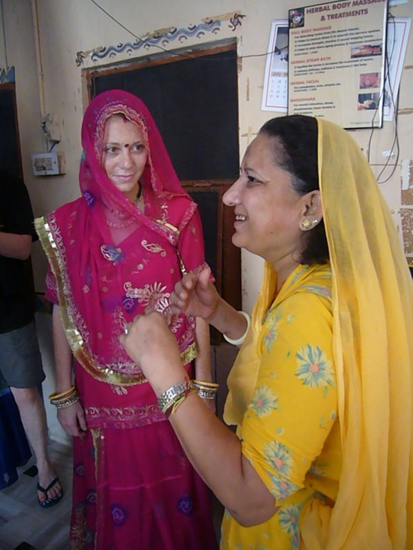 Travel - India - Rajasthan - Jodhpur - Newspaper Photoshoot - Getting Ready